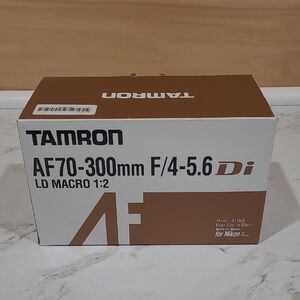 Tamron AF 70-300mm F/4-5.6 Di LD Macro Lens - Brown and White